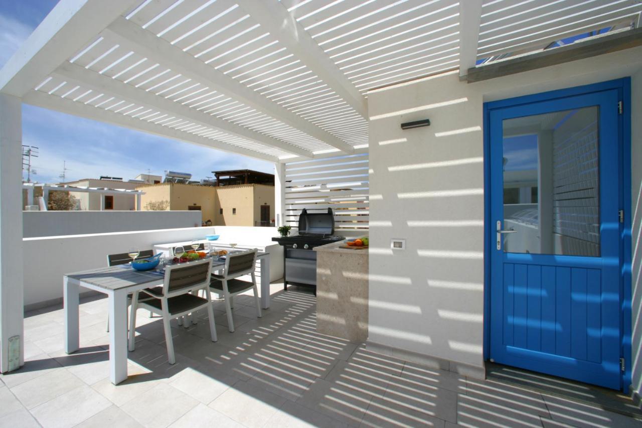 Itaca E Medea - Appartamenti Con Idromassaggio In Terrazza San Vito Lo Capo Luaran gambar