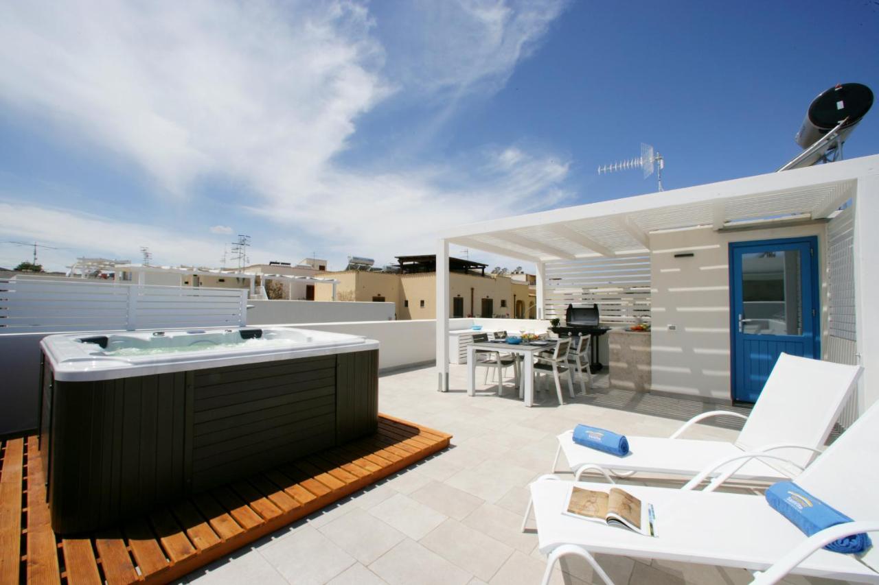 Itaca E Medea - Appartamenti Con Idromassaggio In Terrazza San Vito Lo Capo Luaran gambar